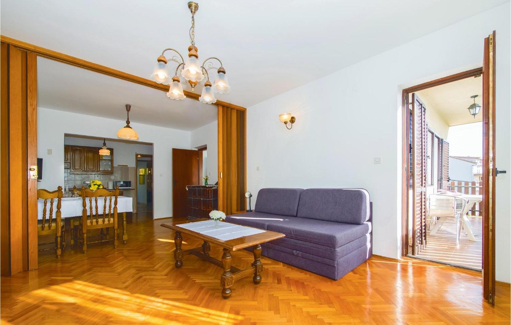 Lovely Apartment In Podstrana With Kitchen Zewnętrze zdjęcie