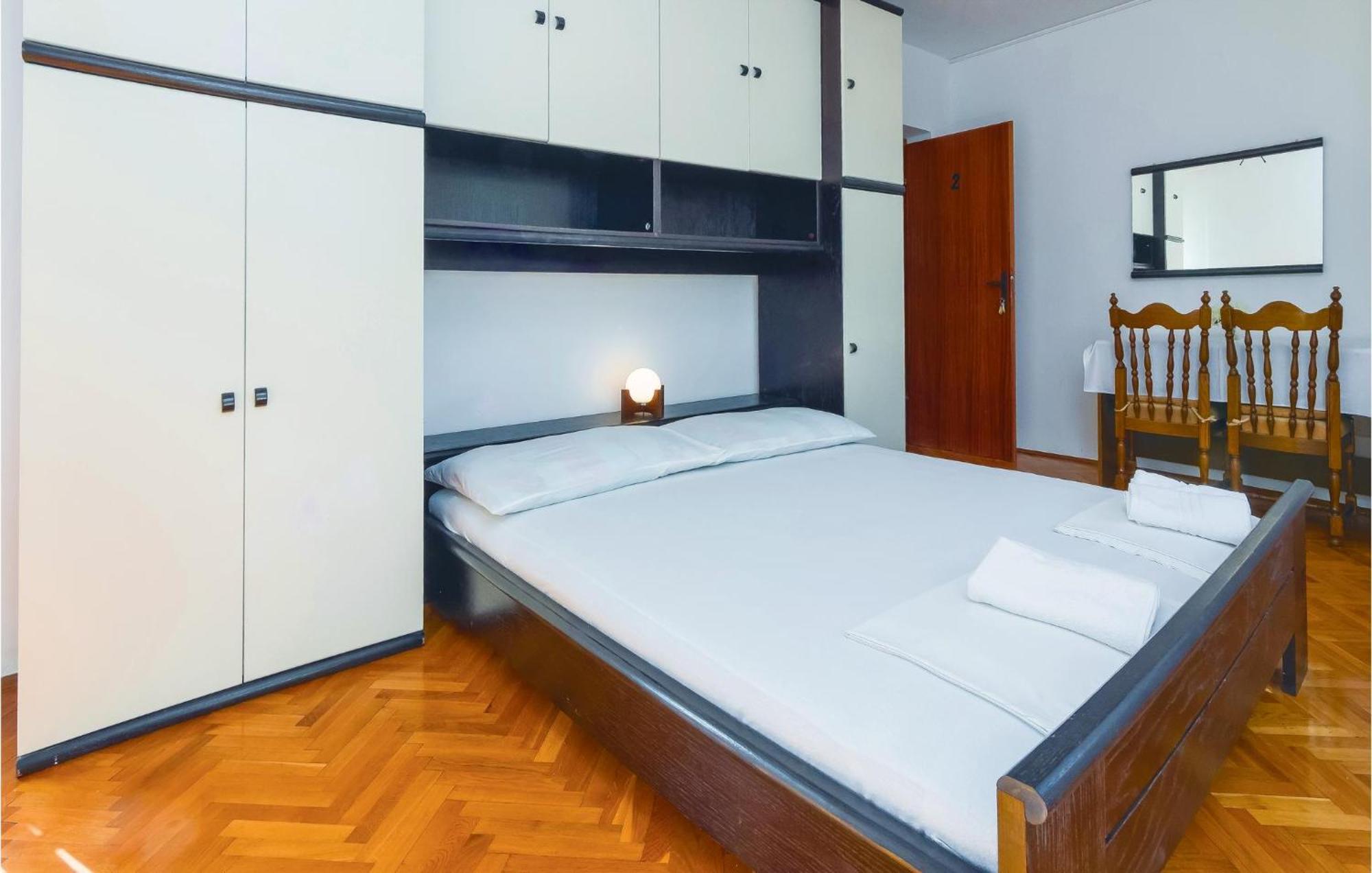 Lovely Apartment In Podstrana With Kitchen Zewnętrze zdjęcie